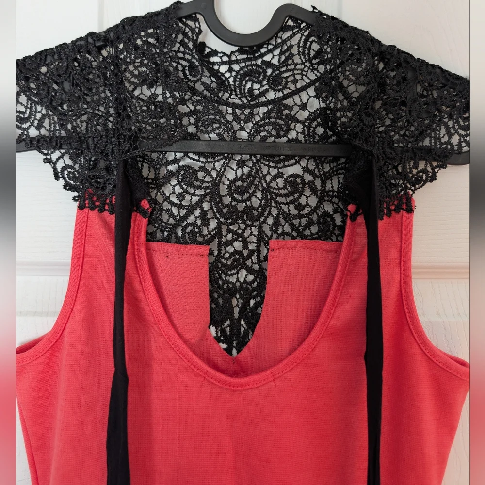 Papaya Lace Contrast Peplum Top - Picture 7 of 8